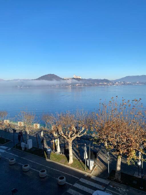 Babalu Con Vista Lago アローナ エクステリア 写真